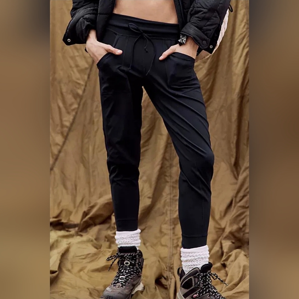 Free People Movement Never Better Joggers/leggings  Black Size Large NWT$98